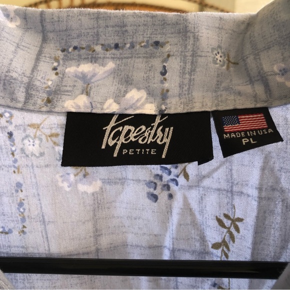 Vintage Women's Tapestry Petite Blue Button-Up Blouse w/White Flower Print - Picture 5 of 5